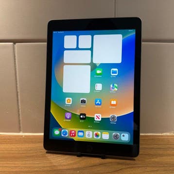 Apple iPad (5th Generation) 128GB Wifi - Mobiele telefoon