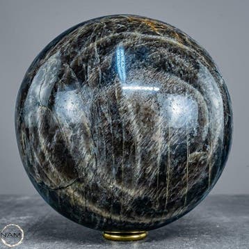 Boule en pierre de lune à couper le souffle – Un spectacle