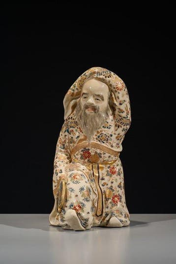 An excellent and large Gosu Satsuma ceramic okimono