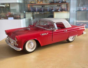 Revell 1:18 - Voiture miniature - Ford Thunderbird (1955)