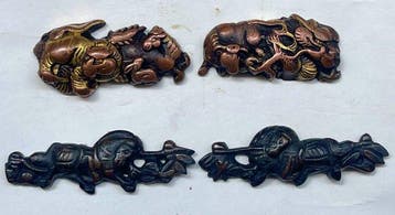 Ensemble de menuki à motifs cheval, vache et lapin (4