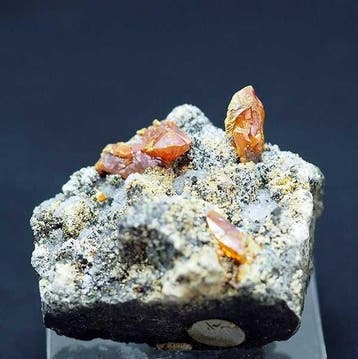 orpiment Kristallen op matrix - Hoogte: 5 cm - Breedte: 4.2, Verzamelen, Mineralen en Fossielen