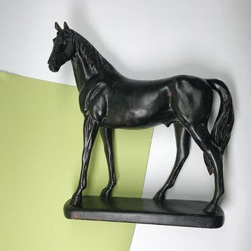 Beeld, Black stallion - 29 cm - Hars