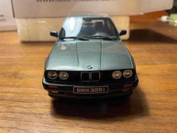 Otto Mobile 1:18 - Modelauto - BMW 325i (E30) - OT819, Nieuw