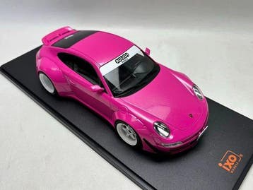 IXO 1:18 - Modelauto - Porsche 911 (997) RWB, Nieuw