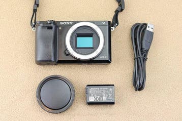 Sony Alpha A6000 Body + Accessoires Digitale camera, TV, Hi-fi & Vidéo