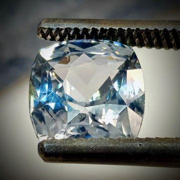 Incolore, Bleu Saphir - 3.52 ct - Lotus Gemology (Thaïlande)