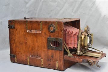 Antique 19th-Century Mahogany Folding Detective Box Camera