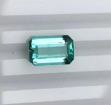 Zonder minimumprijs - 1 pcs Blauw, Groen Smaragd - 2.23 ct -