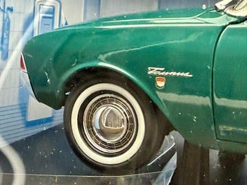 Revell 1:18 - Modelauto - Ford Taunus 17 M (1965) - Nieuwe