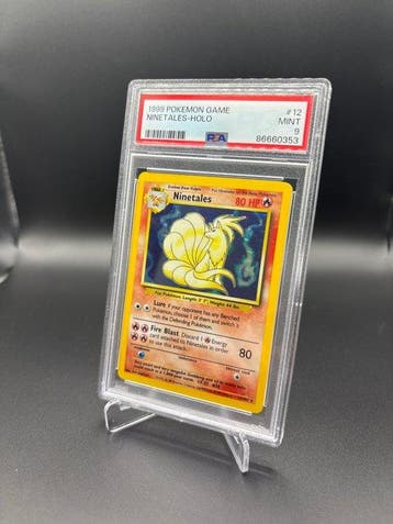 Pokémon - 1 Graded card - Ninetales 12 Base Set Foil - PSA 9