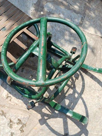 Pezzo unico fatto da un fabbro - Speelgoed voertuig Slitta