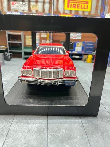 MCG 1:18 - Voiture miniature - Ford Gran Torino 1975