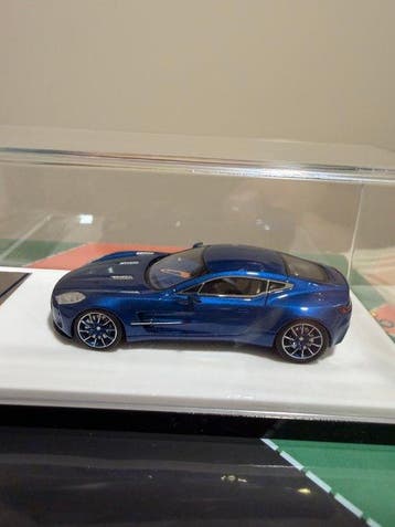 Deepmaker 1:64 - Modelauto - Aston Martin One-77, Nieuw