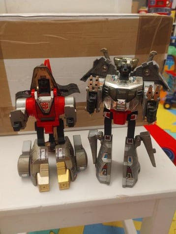 Hasbro/Takara - Jouet Transformers G1 Dinobots Grimlock &