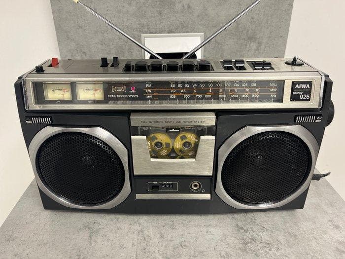 Aiwa - TPR-925H (rare model) Draagbare cassettespeler, Audio, Tv en Foto, Radio's