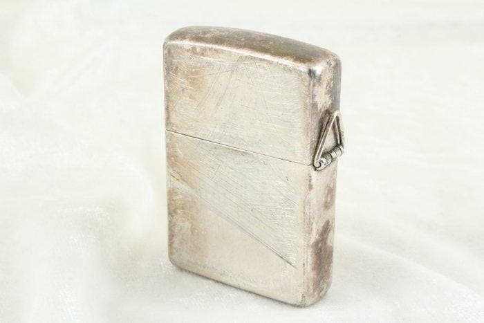 Zippo - Harley-Davidson Motorcycle Emblem Limited Edition, Verzamelen, Rookartikelen, Aanstekers en Luciferdoosjes