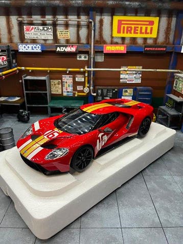 Autoart 1:18 - Modelauto - Ford GT Alan Mann Heritage, Nieuw