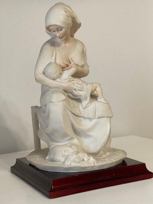 Giuseppe Armani, Capodimonte - Beeldje - Matka karmica -, Antiquités & Art, Antiquités | Verre & Cristal