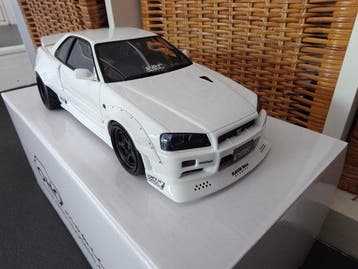 Otto Mobile 1:18 - Modelauto - Nissan Skyline GT-R R34 KRC
