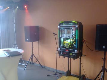 CD-jukebox te huur voor feesten en evenementen, Solo-artiest