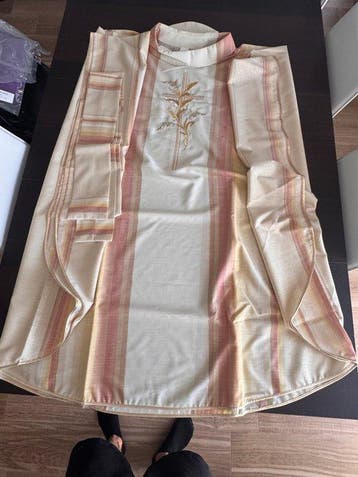 Chasuble romaine ancienne (blanche/rose) (2) - Vintage -, Antiquités & Art