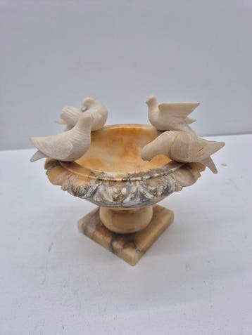 Beeldje - Antica Acquasantiera / Vaschetta con Colombe in