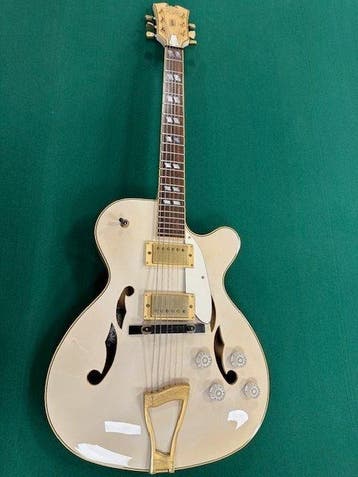 Samick - CCFT-650 The Charlie Christian solo Flight, Nieuw