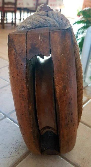 Werkgereedschap Vintage - Katrol werkt.