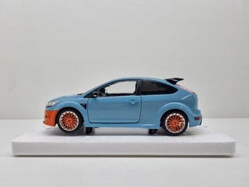 Minichamps 1:18 - Modelauto - Ford Focus RS - Gulf Edition