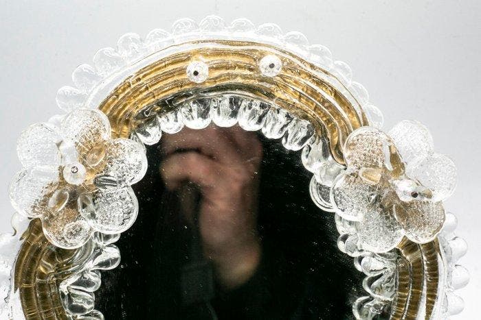 Spiegel- Zeldzame Venetiaanse spiegel met bloemmotief -, Antiek en Kunst, Kunst | Designobjecten