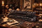 Presse-papiers - Carved Wooden Desk Stand with Heraldic and