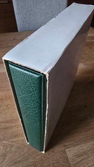 Accessoires. Album GRANDE LEUCHTTURM per monete in ecopelle