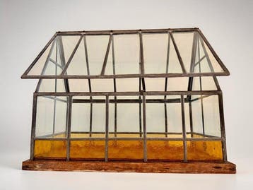 Meubles de jardin - Vitrail - Une grande serre en vitraux /