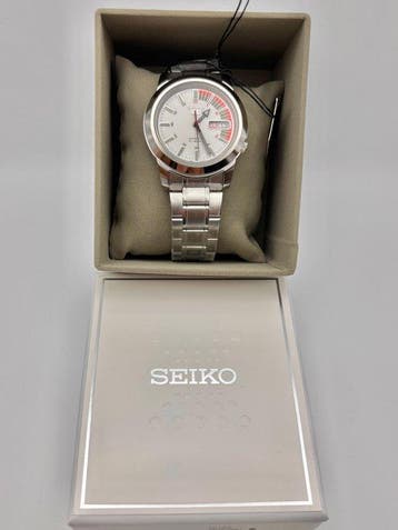 Seiko - Seiko 5 Automatic 21 Jewels (7S26-02W0) - Crafted in