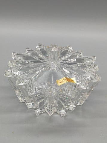 Nachtmann Bleikristall Schale – Elegante Kristall Bonboniere, Antiek en Kunst