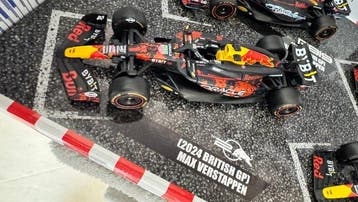 Bburago 1:43 - Modelauto (4) - 4-Car Set M. Verstappen Red, Nieuw