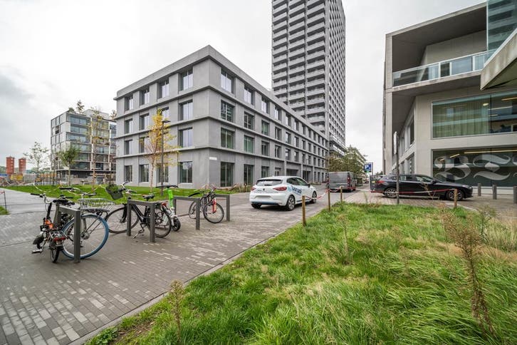 Kantoorruimte voor 1 in Nieuw Zuid, Zakelijke goederen, Bedrijfs Onroerend goed