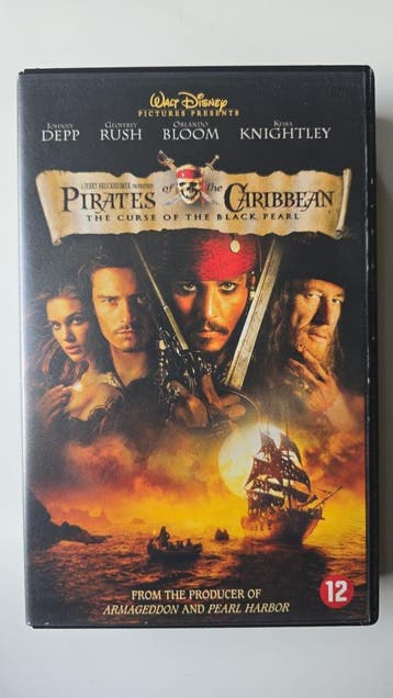 PIRATES OF THE CARIBBEAN: THE CURSE OF THE BLACK PEARL (EX, CD & DVD