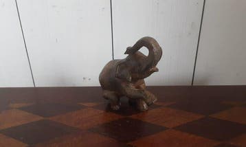 P. Chenet - Beeld, Olifanten - 9 cm - Brons
