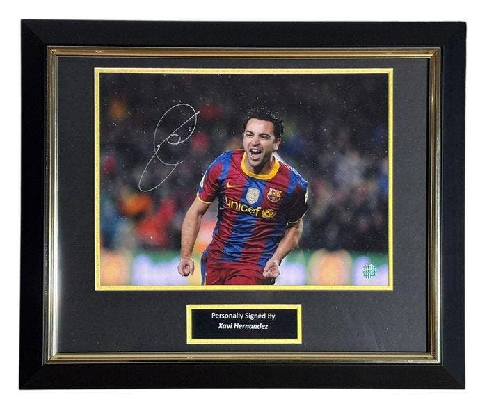 Spaanse voetbal competitie - Xavi Hernandez Signed Barcelona, Verzamelen, Overige Verzamelen