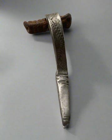 Oud-Romeins Zilver Versierde fibula met onbeschadigde