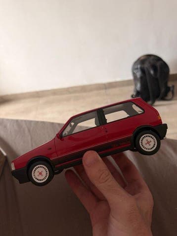 Laudoracing 1:18 - Modelauto - Fiat Uno Turbo i.e. (1987)