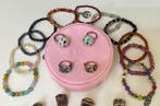 Themacollectie - Een grote collectie armbanden en - anillos