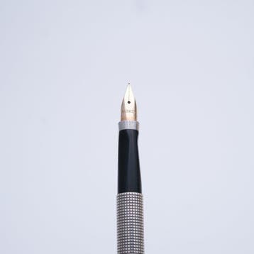 Parker - 75 Ciselè solid silver with gold nib - Zonder, Nieuw