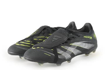 Adidas Voetbalschoenen in maat 44 Zwart, Vêtements | Hommes, Chaussures, Verzenden