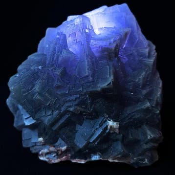 602 g massieve fluoriet „Cube“ – mysterieuze, mat