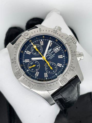 Breitling - Avenger Chronograph Automatic Limited Edition -, Nieuw