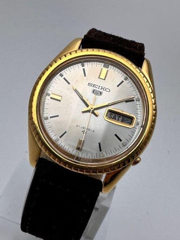 Seiko - 6119-8030 – Gold-Tone Fluted Bezel - Zonder