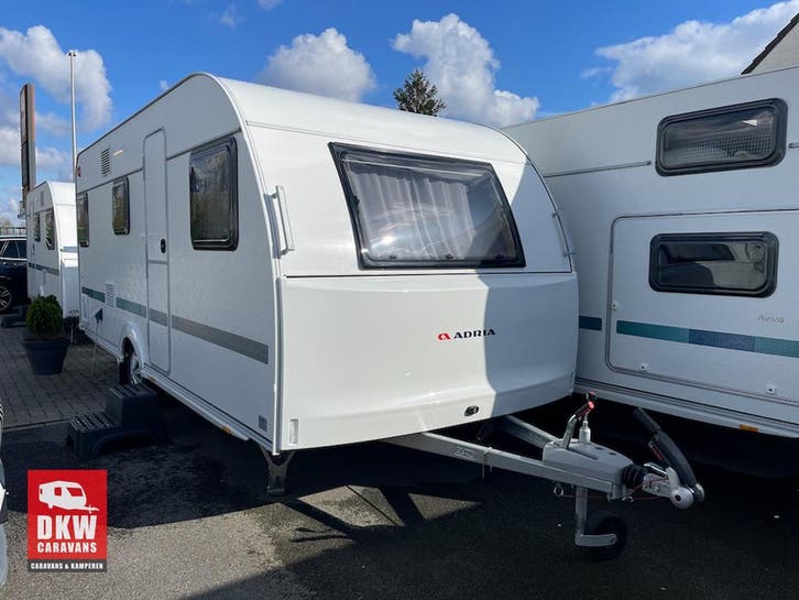 ADRIA Aviva 522 PT, Caravans en Kamperen, Caravans, 1000 - 1250 kg, Douche, Gascomfoor, Hordeur, Kachel, Koelkast, Microgolfoven